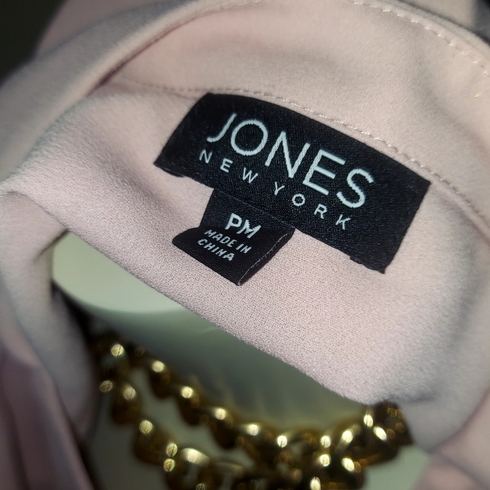 Jones New York Light Pink V-Neck Button Front Blouse - Picture 2 of 11